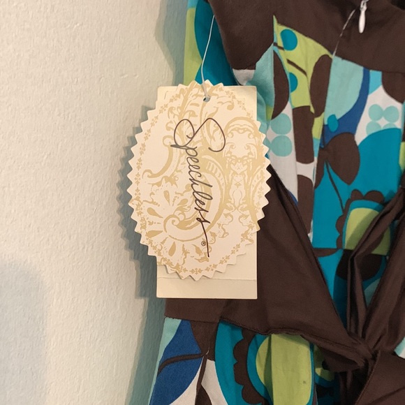 Speechless-Sundress- Med. -Pit to Pit, 18 Inches, Top to bottom 31 Inches. - Picture 9 of 10